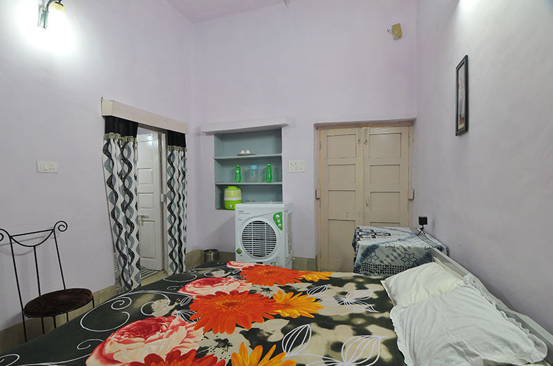 Jheelam- Grey Room-2