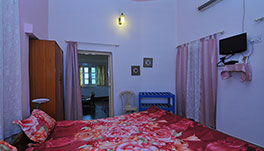 Jheelam, Bhopal- Pink Room-3